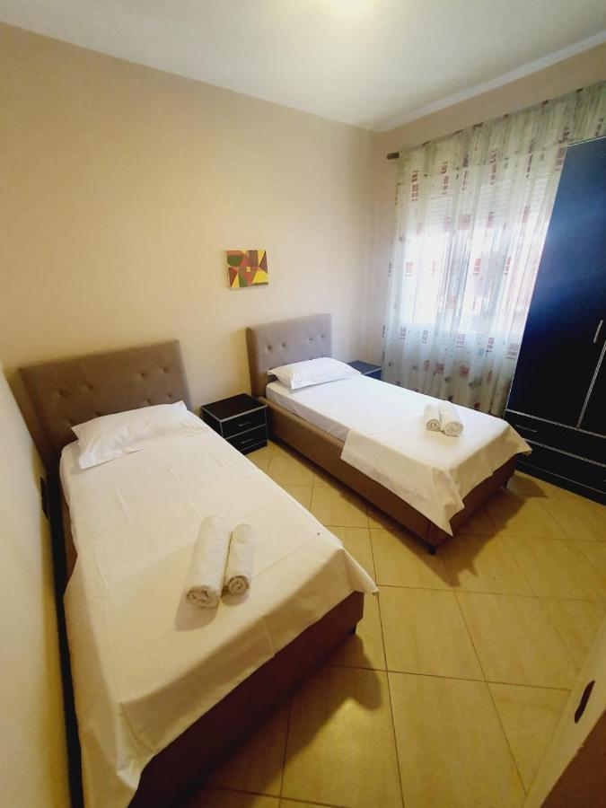 Beach Apartment 2 Vlorë Buitenkant foto